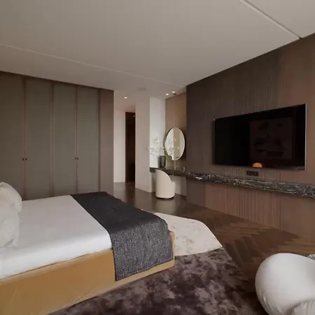 With Outdoor Heated Pool, Sauna And Fireplace