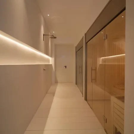 With Outdoor Heated Pool, Sauna And Fireplace Cavalaire-sur-Mer