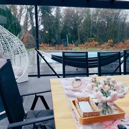 With Outdoor Heated Pool, Sauna And Fireplace Willa *